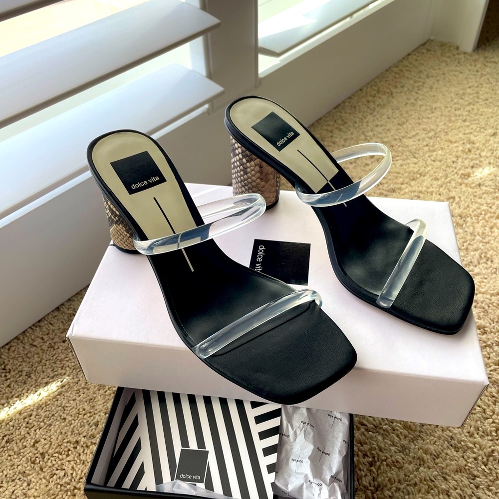 Dolce Vita sandal